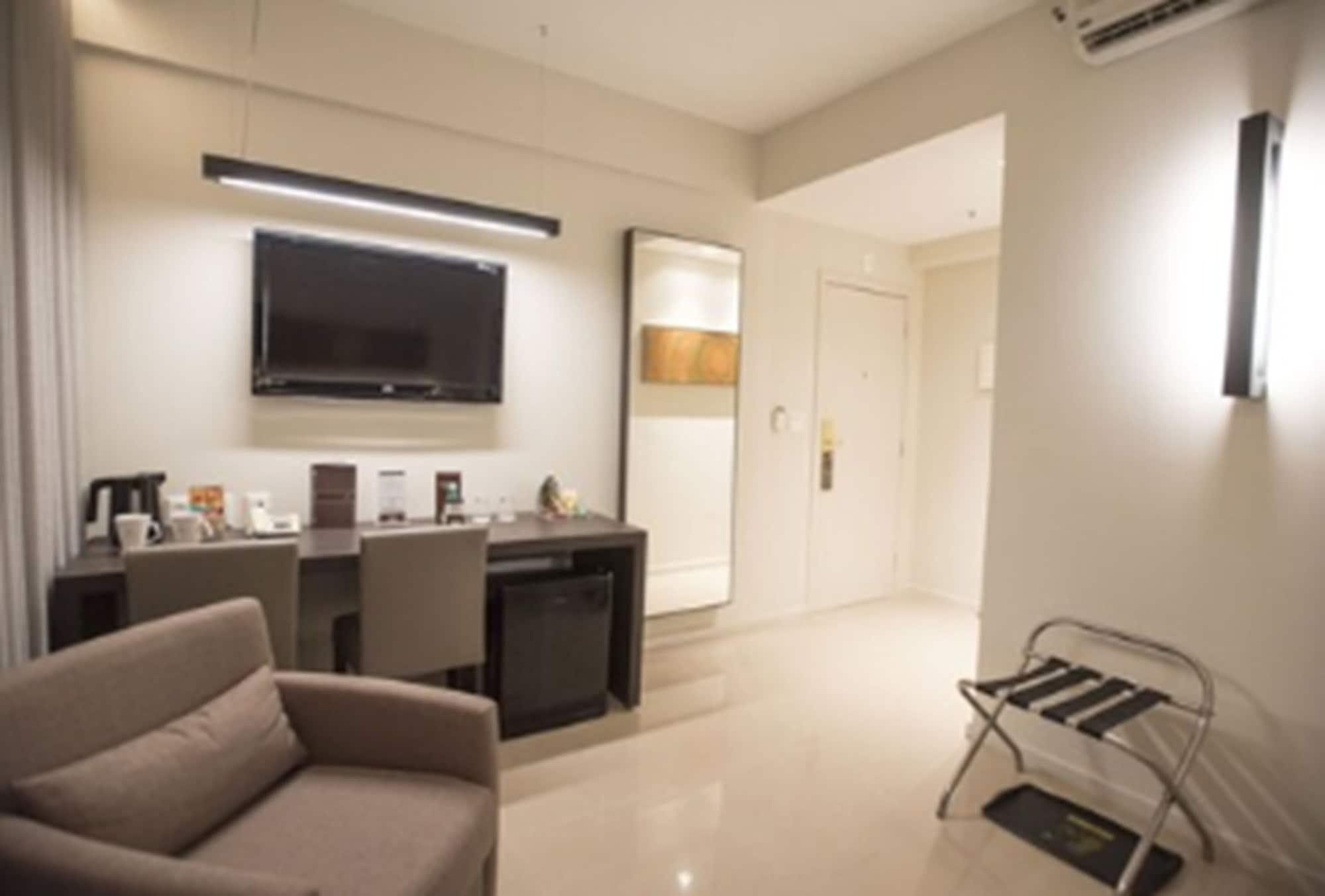 Royal Boutique Savassi Hotel Belo Horizonte Luaran gambar A room at the hotel